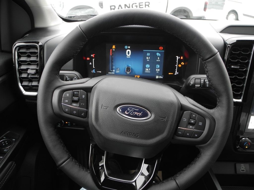 Fahrzeugabbildung Ford Ranger 2,0 l Doka XLT - AHK, Winter-P, PDC v/h