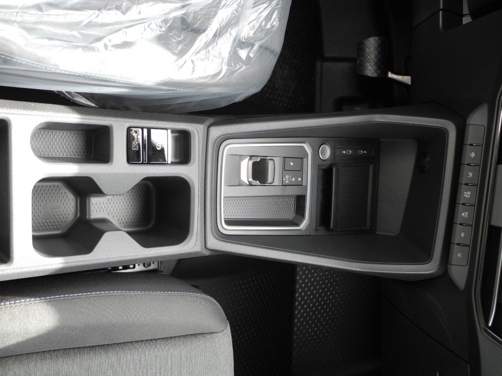 Fahrzeugabbildung Ford Grand Transit Connect L2 Autm. FlexCab Active