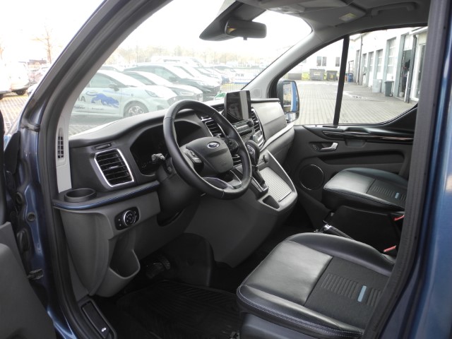 Fahrzeugabbildung Ford Tourneo Custom L2 Autm. Active - Xenon, AHK, TW