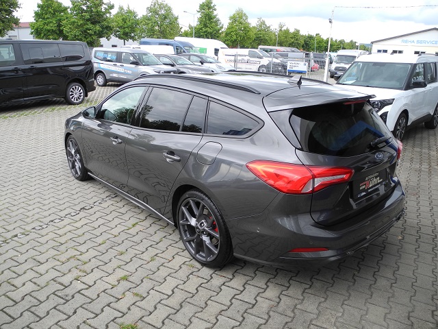 Fahrzeugabbildung Ford Focus Turnier ST Styling Pak.- LED, eHeck., Navi