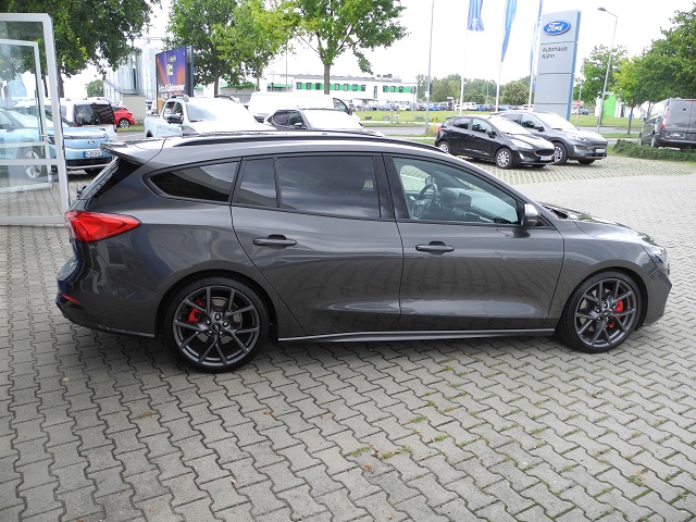 Fahrzeugabbildung Ford Focus Turnier ST Styling Pak.- LED, eHeck., Navi