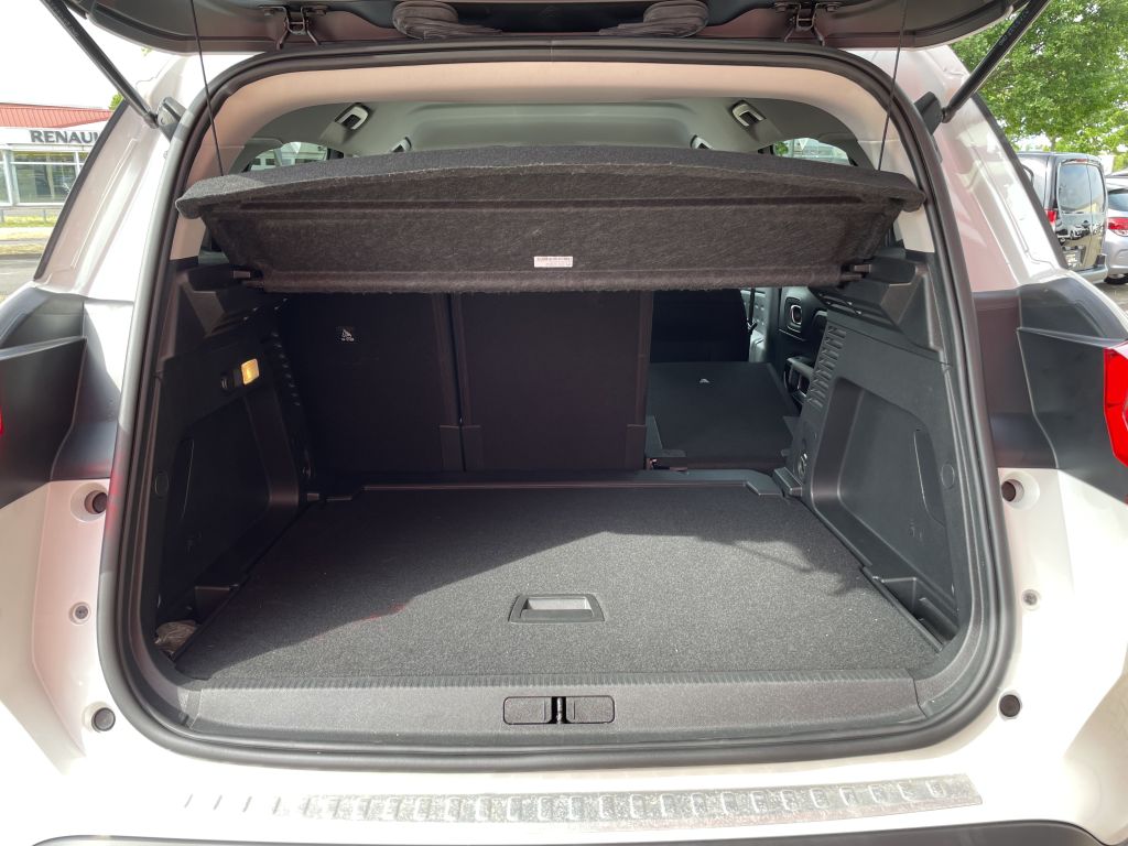 Fahrzeugabbildung Citroën C5 Aircross PureTech 130 Feel + NAV, SITZH, ACC