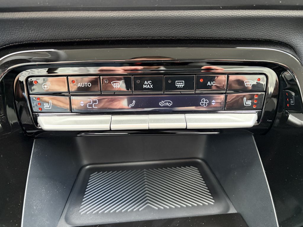 Fahrzeugabbildung Citroën C3 Aircross Turbo 100 PLUS + Winter, Allwetter