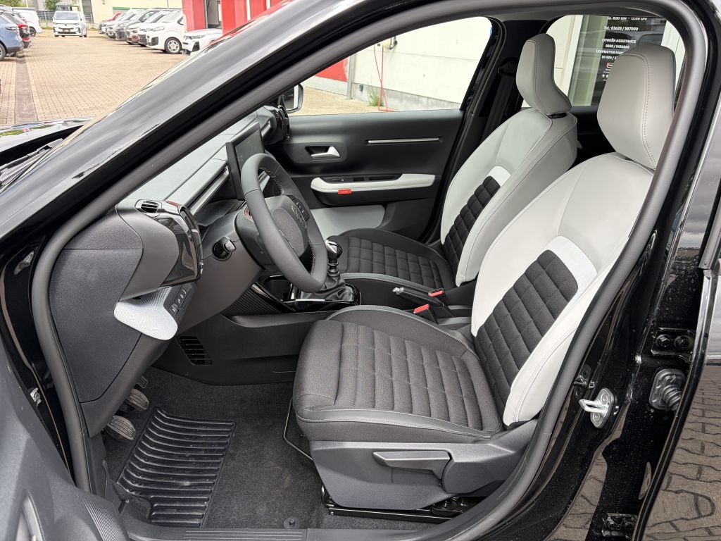 Fahrzeugabbildung Citroën C3 Aircross Turbo 100 PLUS + Winter, Allwetter