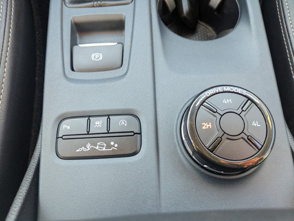 Fahrzeugabbildung Ford Ranger Doka Autm. Limited - Rollo, AHK, ACC, TW
