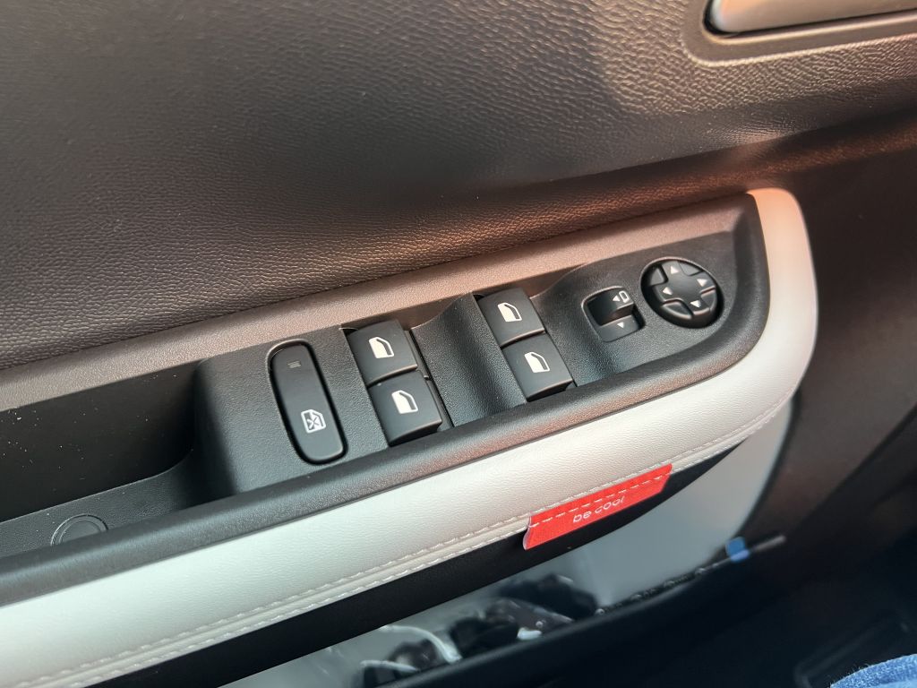 Fahrzeugabbildung Citroën e-C3 113 Standard-Range MAX Winter Paket