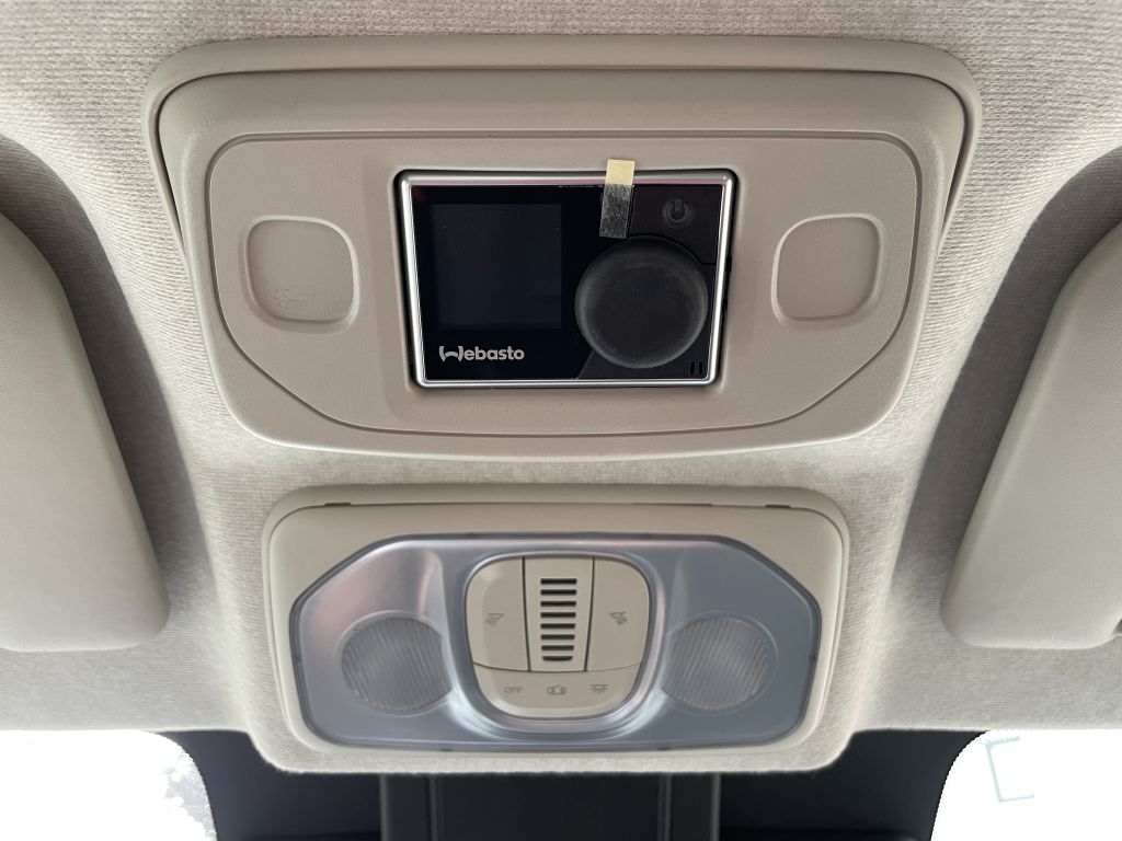 Fahrzeugabbildung Citroën Jumper Pritsche 35 Heavy L3 BlueHDi 180 + AHK