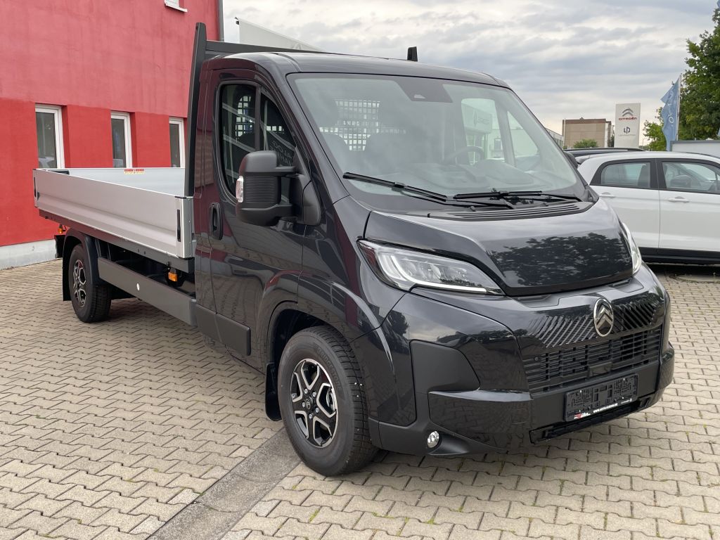 Fahrzeugabbildung Citroën Jumper Pritsche 35 Heavy L3 BlueHDi 180 + AHK