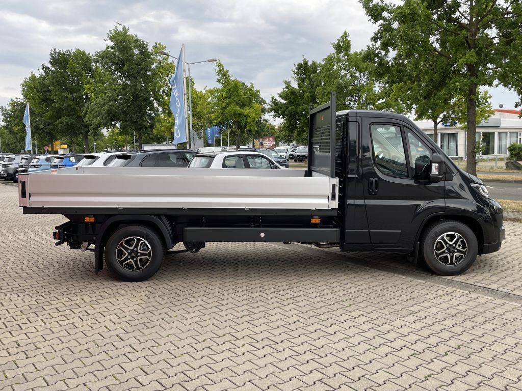 Fahrzeugabbildung Citroën Jumper Pritsche 35 Heavy L3 BlueHDi 180 + AHK