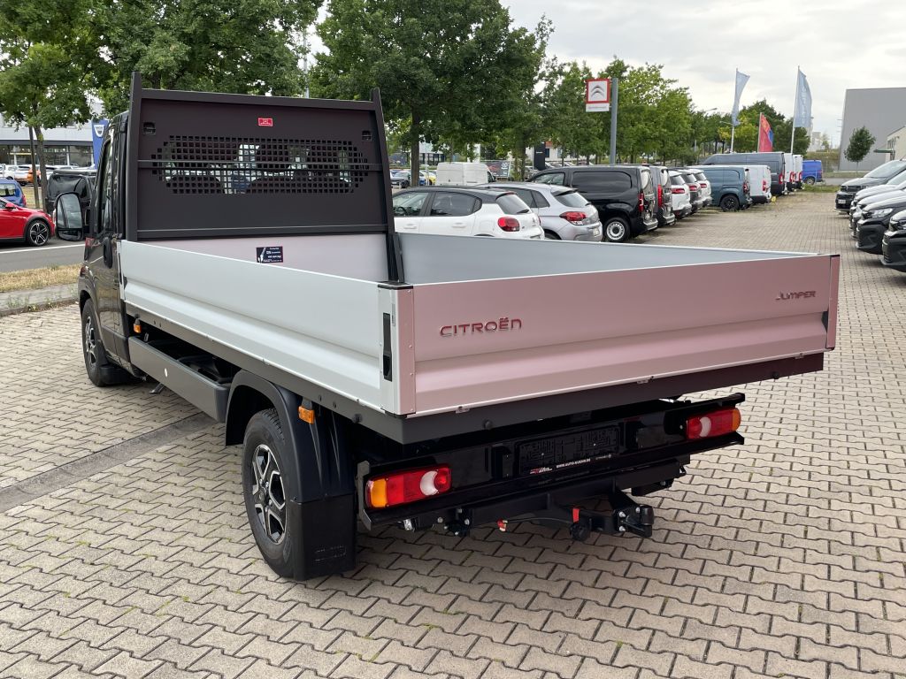 Fahrzeugabbildung Citroën Jumper Pritsche 35 Heavy L3 BlueHDi 180 + AHK