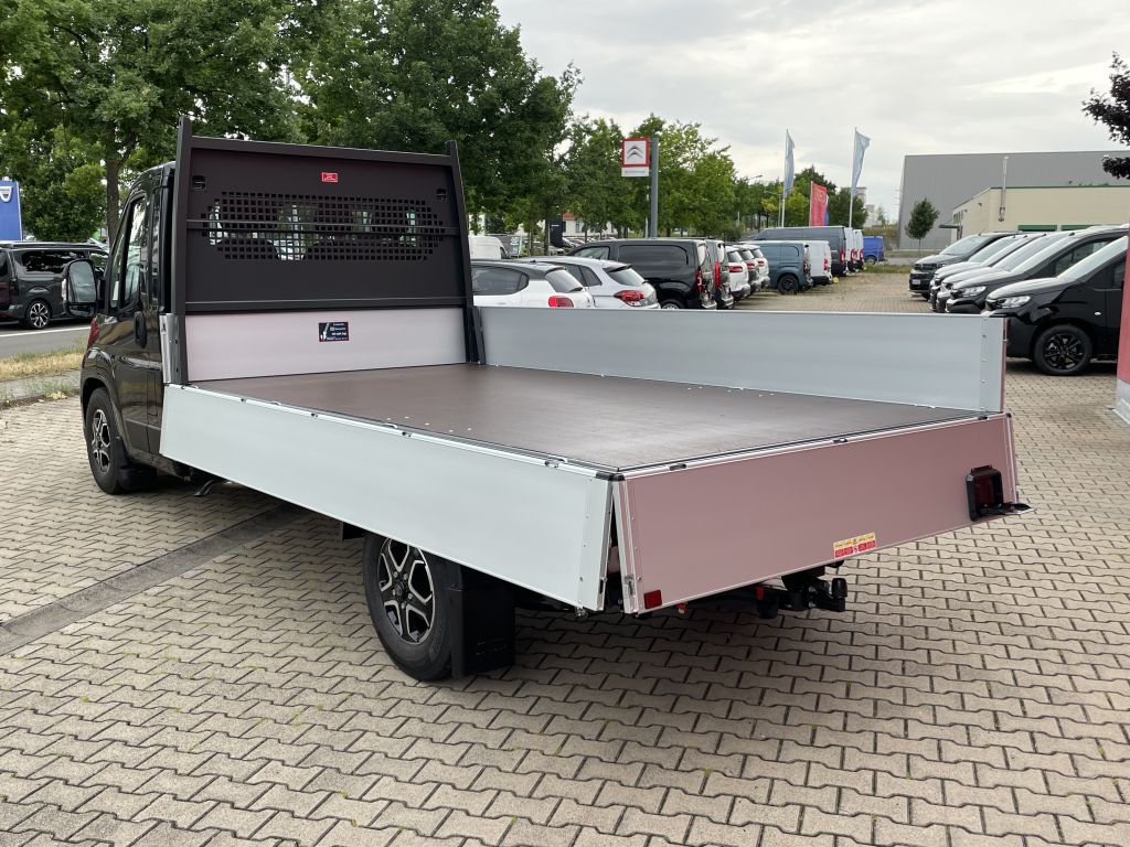 Fahrzeugabbildung Citroën Jumper Pritsche 35 Heavy L3 BlueHDi 180 + AHK