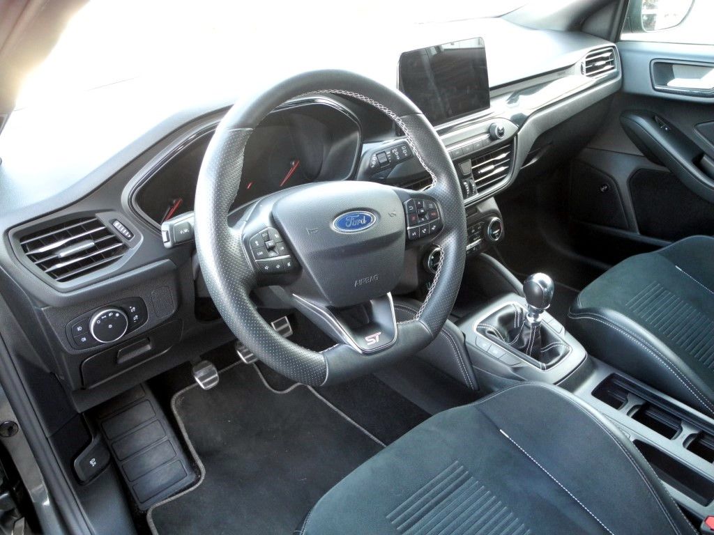 Fahrzeugabbildung Ford Focus Turnier 2.3 ST Styling-Pak.- AHK, WR, iACC