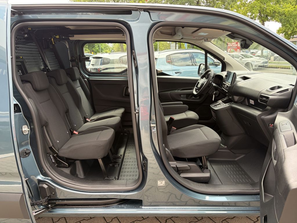 Fahrzeugabbildung Citroën Berlingo Doppellkabine XL Diesel 130 Automatik