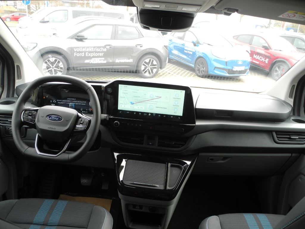 Fahrzeugabbildung Ford Transit Custom Doka L1 PHEV Sport - Matrix, 5-T