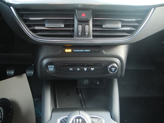 Fahrzeugabbildung Ford Focus Turnier 1.0 Hybrid TITANIUM X - iACC, TW