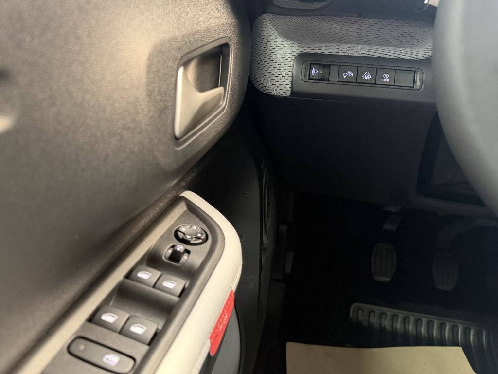 Fahrzeugabbildung Citroën C3 Aircross Turbo 100 PLUS Winter Paket