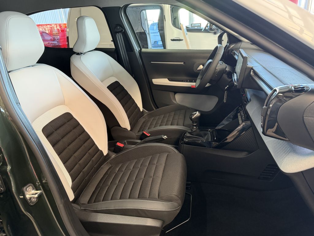 Fahrzeugabbildung Citroën C3 Aircross Turbo 100 PLUS Winter Paket