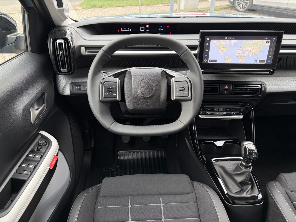 Fahrzeugabbildung Citroën C3 Turbo 100 MAX + Winter-Paket, Allwetterreifen