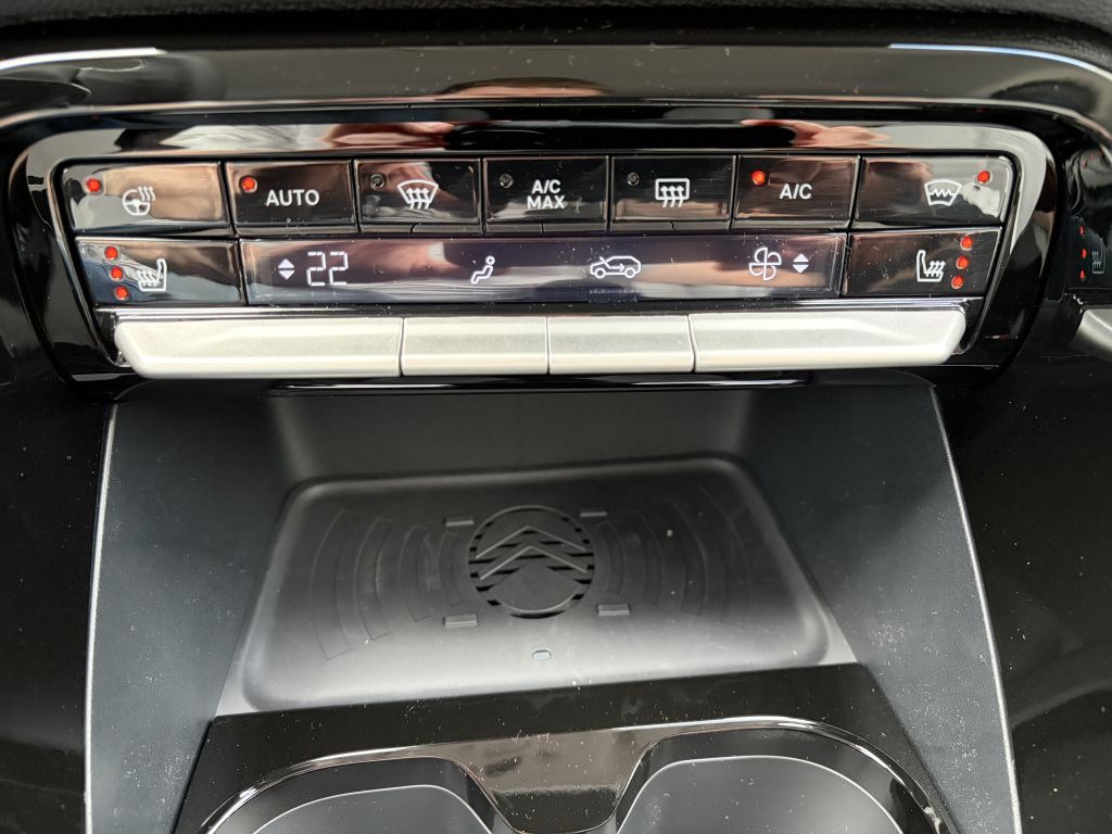 Fahrzeugabbildung Citroën C3 Turbo 100 MAX + Winter-Paket, Allwetterreifen