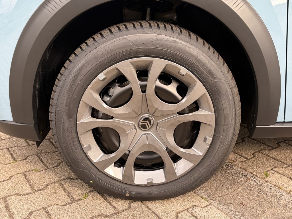 Fahrzeugabbildung Citroën C3 Turbo 100 MAX + Winter-Paket, Allwetterreifen