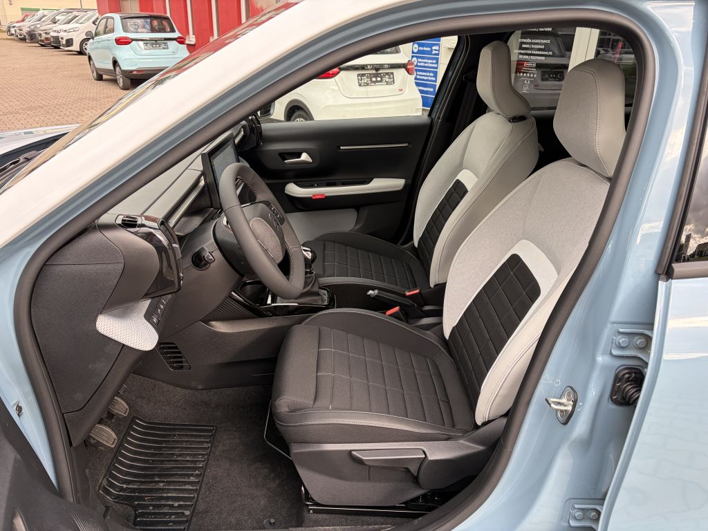 Fahrzeugabbildung Citroën C3 Turbo 100 MAX + Winter-Paket, Allwetterreifen