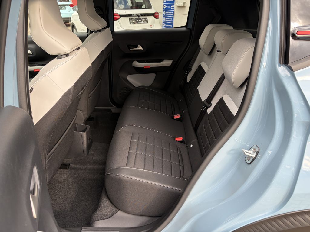 Fahrzeugabbildung Citroën C3 Turbo 100 MAX + Winter-Paket, Allwetterreifen