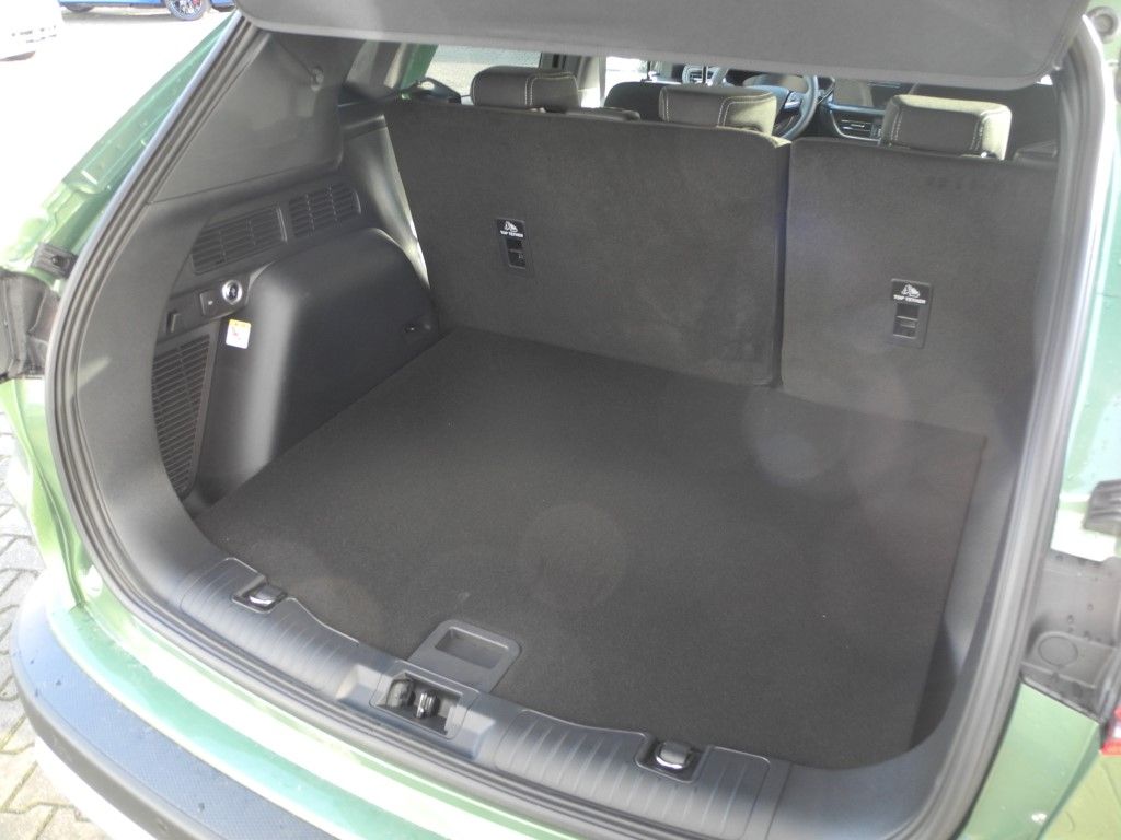 Fahrzeugabbildung Ford Kuga FHEV TITANIUM - F-Ass., Winter, AHK, Allw.