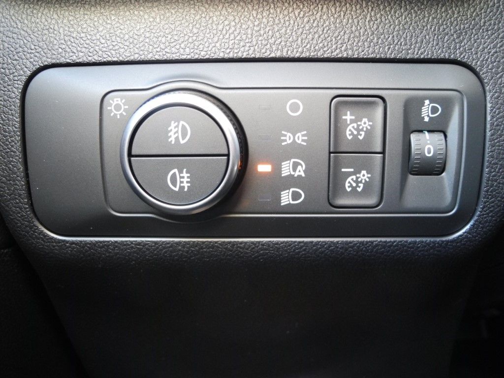 Fahrzeugabbildung Ford Kuga FHEV TITANIUM - F-Ass., Winter, AHK, Allw.