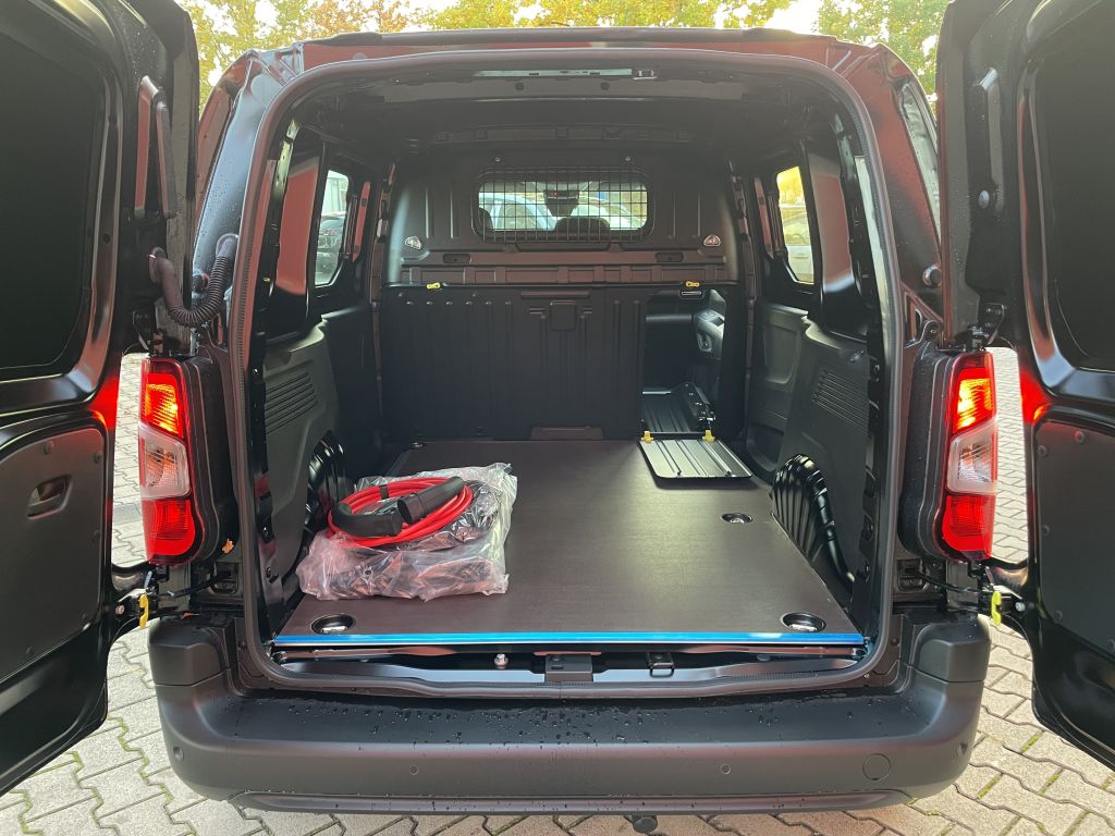 Fahrzeugabbildung Citroën e-Berlingo L1+ 100kW 50kWh + Wärmepumpe, 2x ST