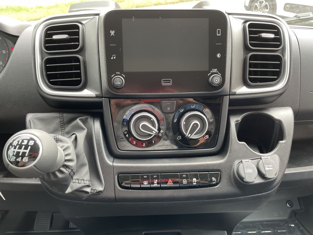 Fahrzeugabbildung Citroën Jumper Kawa 35 Heavy L2H2 BlueHDi 140 + 2ST, AHK
