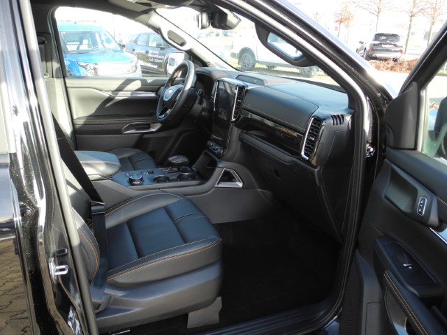 Fahrzeugabbildung Ford Ranger 2,3 l PHEV Wildtrak -iACC, AHK, TW, Rollo