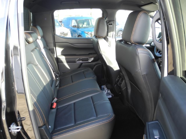 Fahrzeugabbildung Ford Ranger 2,3 l PHEV Wildtrak -iACC, AHK, TW, Rollo