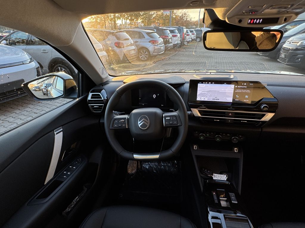 Fahrzeugabbildung Citroën C4 Benziner 130 Automatik MAX + Winter Techno Paket