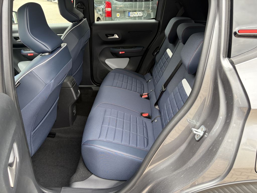Fahrzeugabbildung Citroën C3 Hybrid 110 COLLECTION
