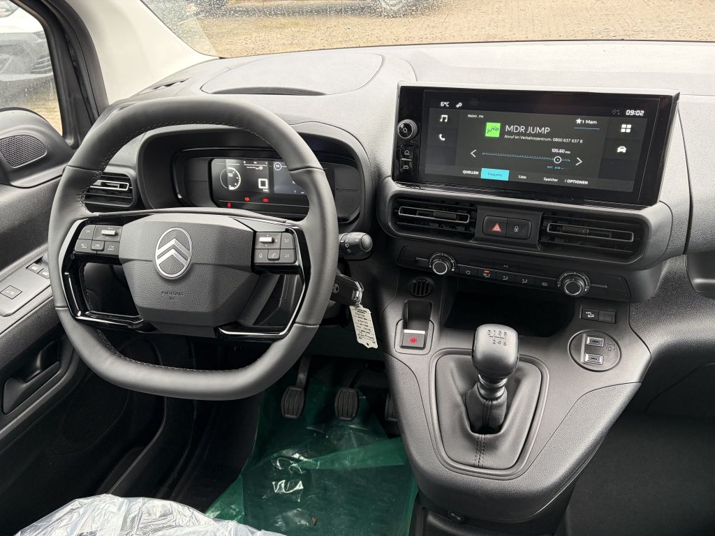 Fahrzeugabbildung Citroën Berlingo M Benzin 110 + 2 Schiebetüren, AHK