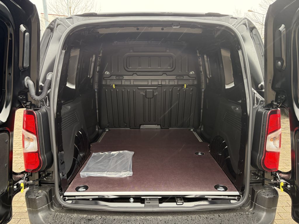 Fahrzeugabbildung Citroën Berlingo M Benzin 110 + 2 Schiebetüren, AHK