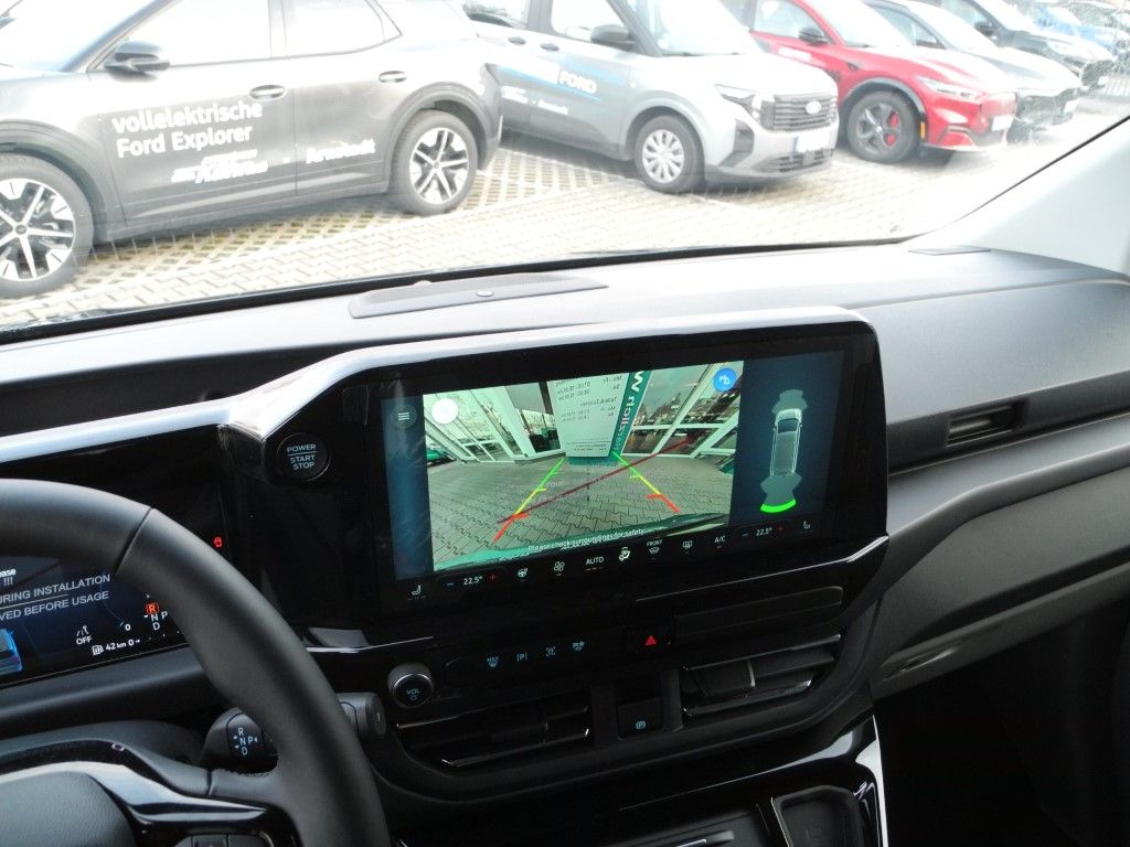 Fahrzeugabbildung Ford Tourneo Custom L1 Autm. Titanium - Navi, Techno5