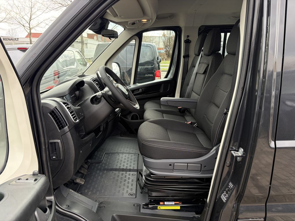 Fahrzeugabbildung Citroën Jumper Pritsche Doka L4 3.5T Heavy 180 + AHK