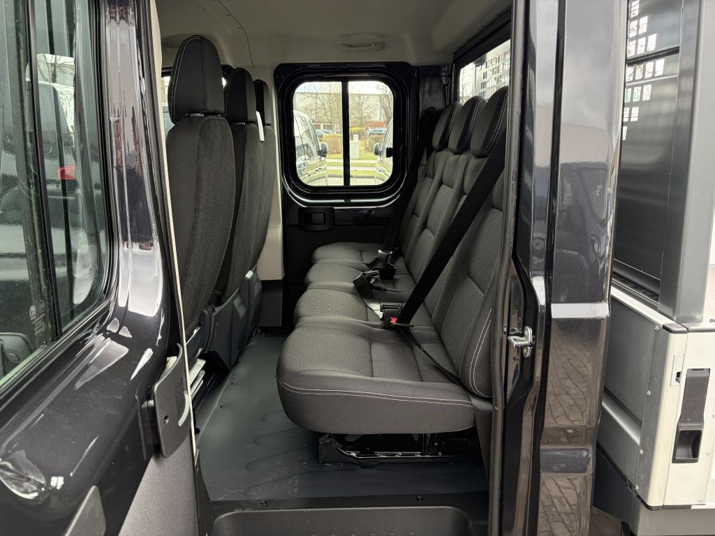 Fahrzeugabbildung Citroën Jumper Pritsche Doka L4 3.5T Heavy 180 + AHK