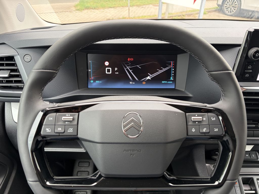 Fahrzeugabbildung Citroën Jumpy Doppelkabine M 2.2 Diesel 180 AT + LUXURY