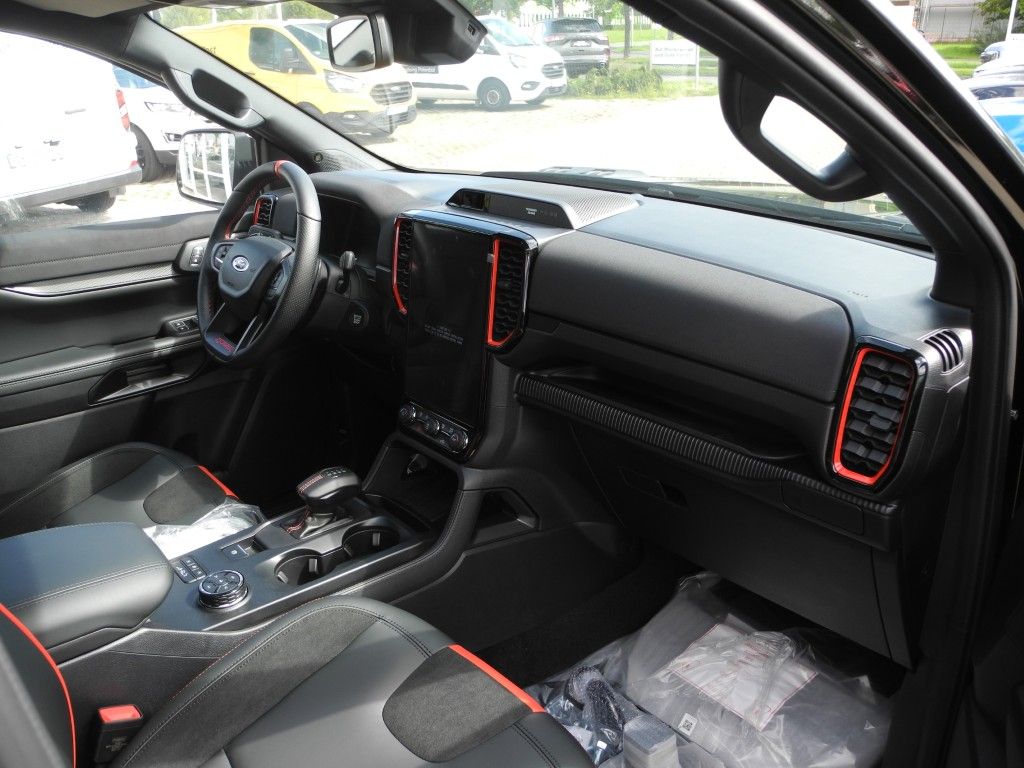 Fahrzeugabbildung Ford Ranger 3,0 l Doka Raptor - Rollo, AHK, Matrix