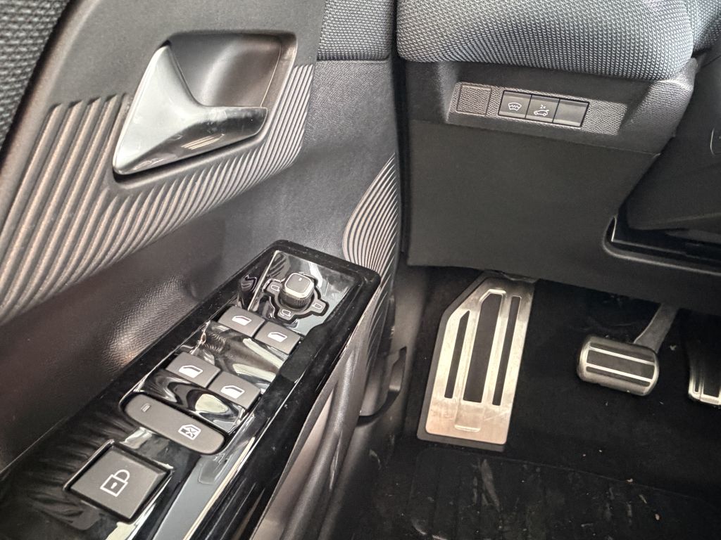 Fahrzeugabbildung Citroën C5 Aircross Hybrid 145 MAX AT. Winter-Paket