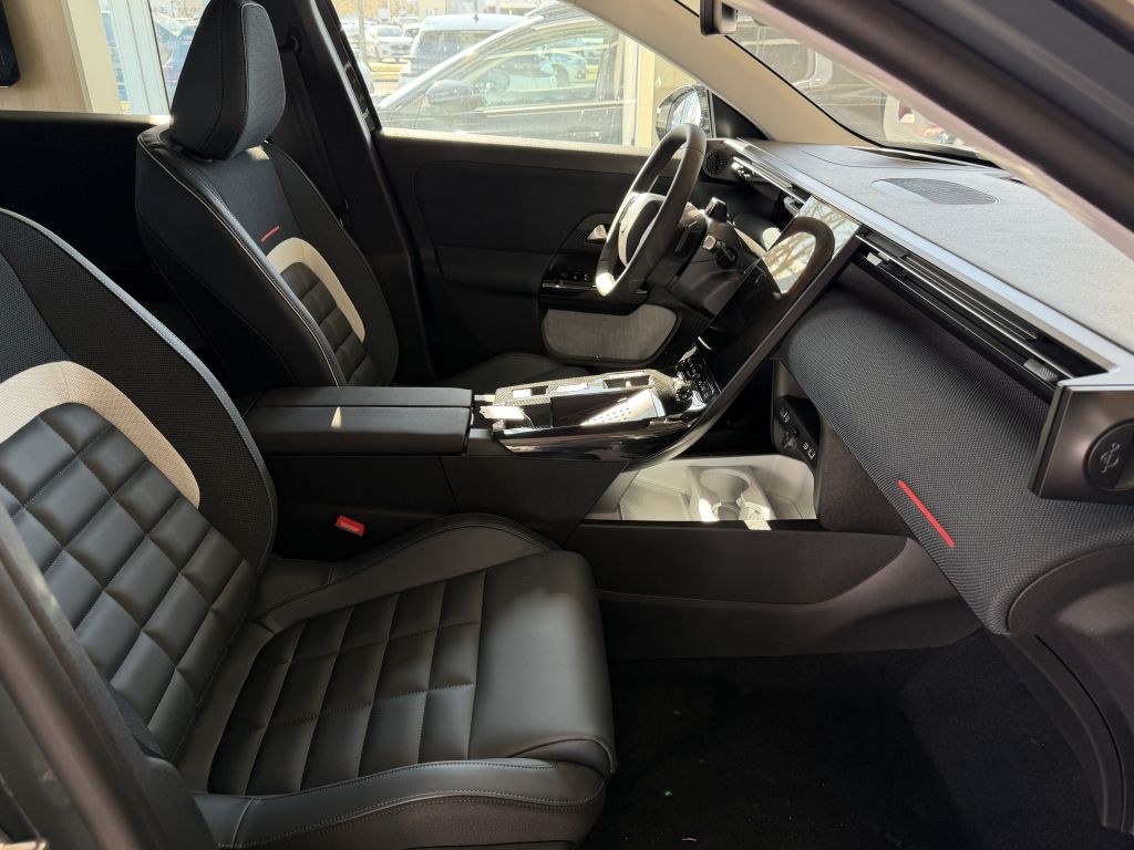 Fahrzeugabbildung Citroën C5 Aircross Hybrid 145 MAX AT. Winter-Paket