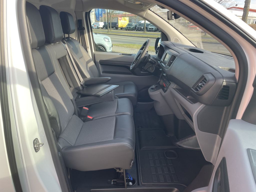 Fahrzeugabbildung Citroën Jumpy M BlueHDi 180 EAT8 Driver + Klappe, Standh