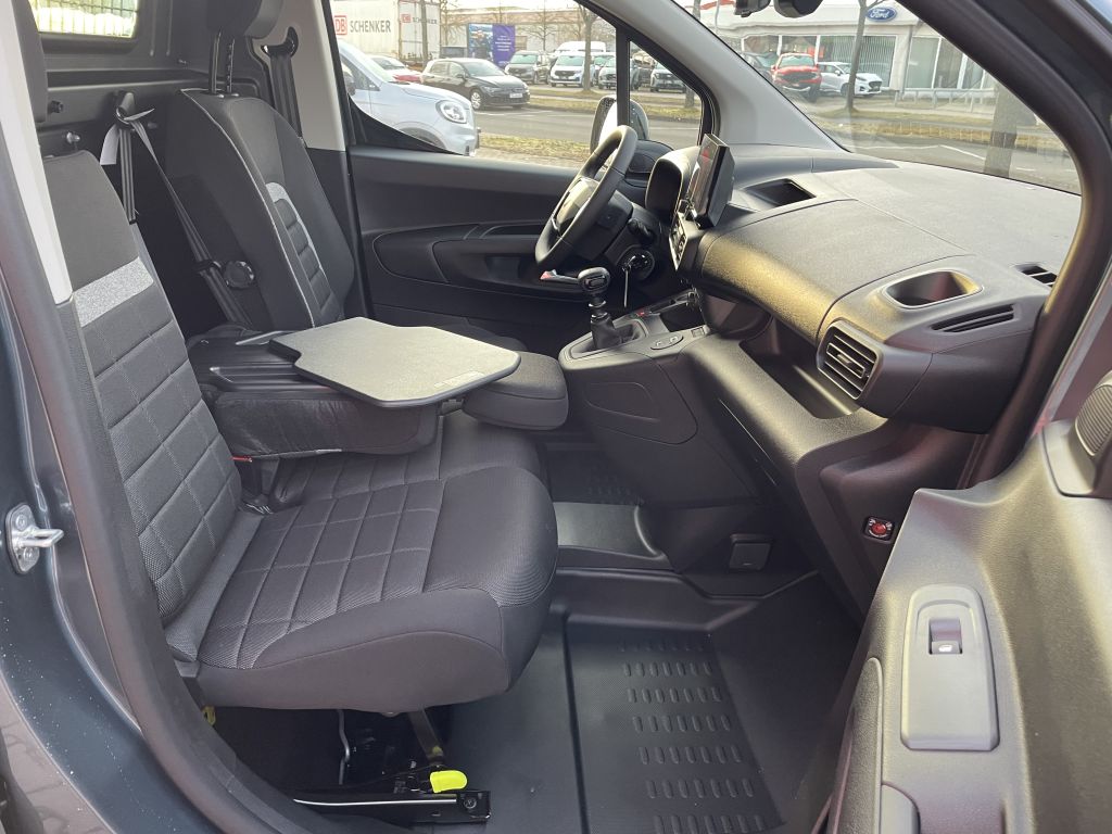 Fahrzeugabbildung Citroën Berlingo L1 PureTech 110 + LED, NAV, AHK, Kamera
