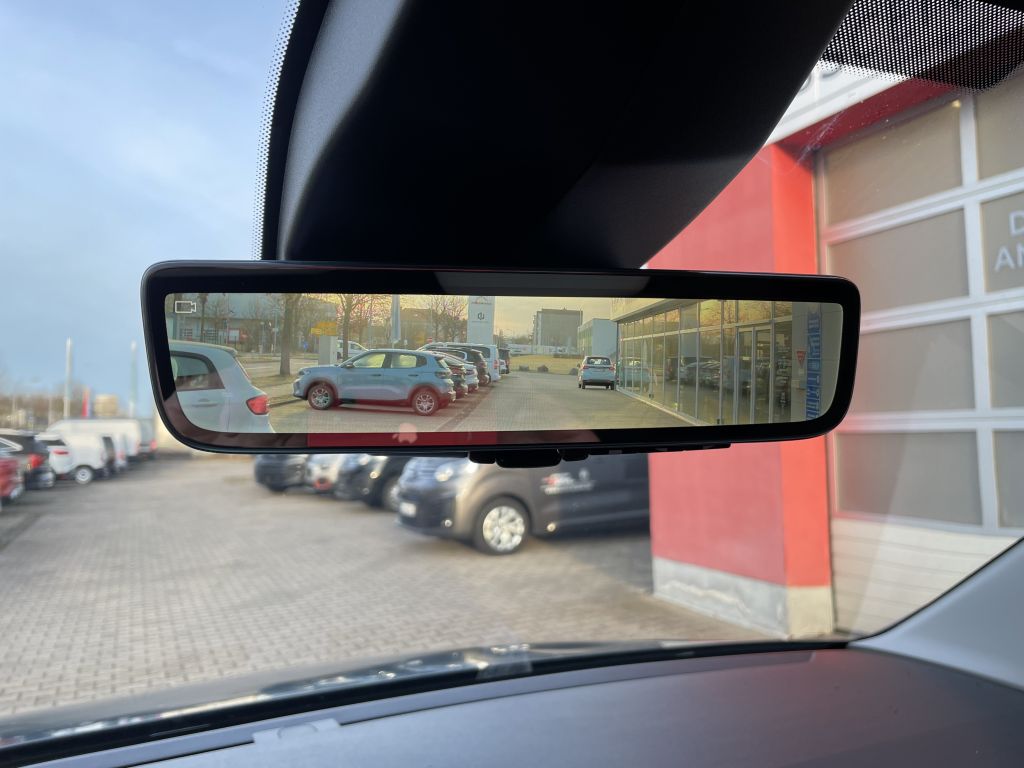 Fahrzeugabbildung Citroën Berlingo L1 PureTech 110 + LED, NAV, AHK, Kamera