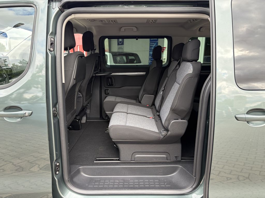 Fahrzeugabbildung Citroën SpaceTourer M Diesel 180 AT Plus + ACC, NAV, AHK