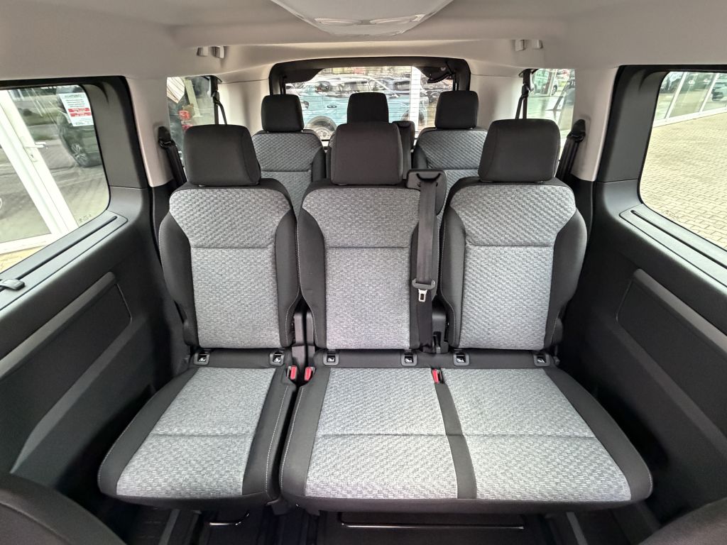 Fahrzeugabbildung Citroën SpaceTourer M Diesel 180 AT Plus + ACC, NAV, AHK