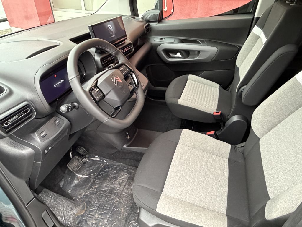 Fahrzeugabbildung Citroën Berlingo MPV M Diesel 130 Automatik PLUS