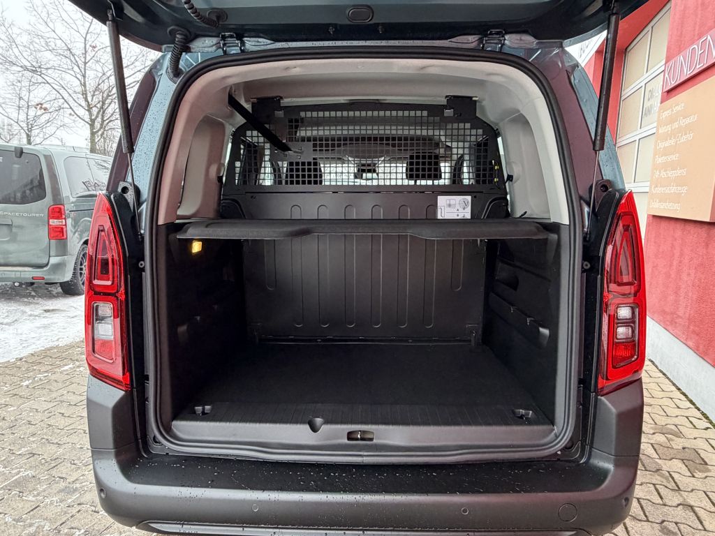 Fahrzeugabbildung Citroën Berlingo MPV M Diesel 130 Automatik PLUS